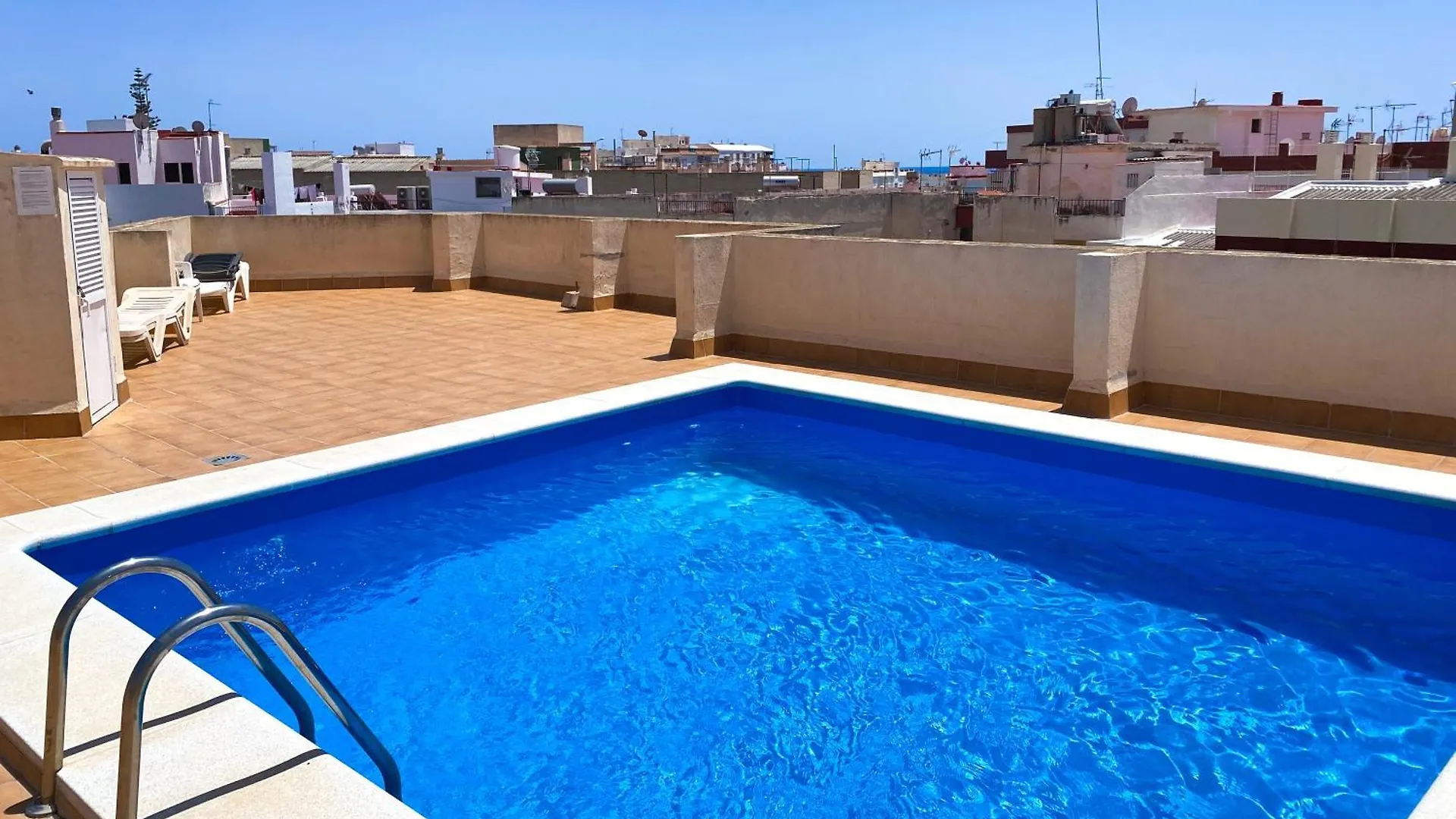 Modern Apartment In The Centre Nerja 0*,