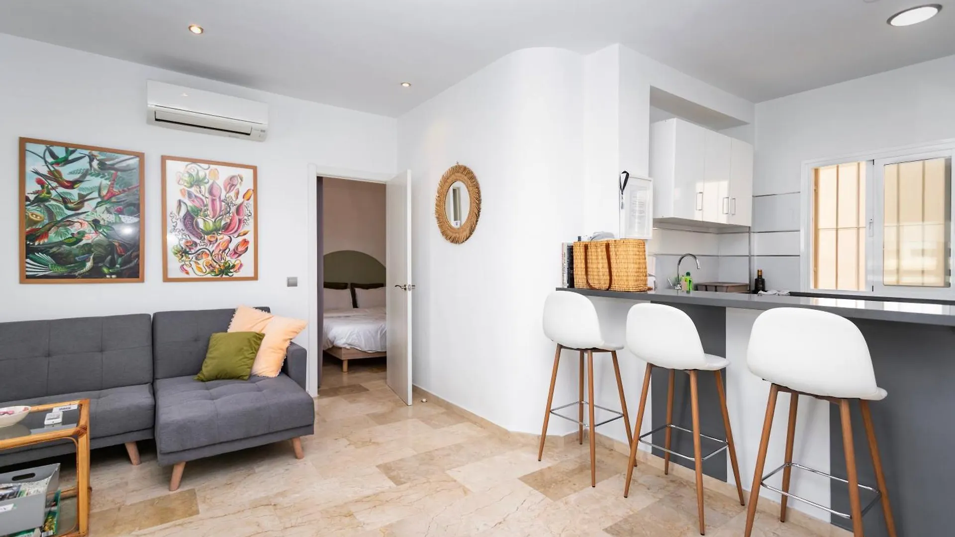 Modern Apartment In The Centre Nerja